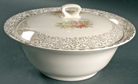 Old Lace Round Covered Vegetable