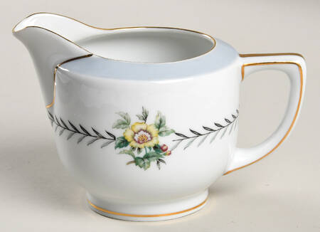 Island Wreath Creamer