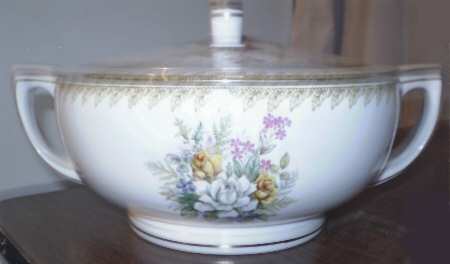 May Queen Round Covered Vegetable