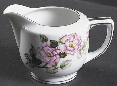 Minuet Creamer