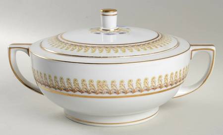 Royal Thistle Round Covered Vegetable