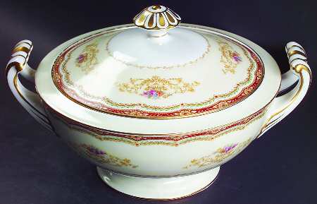 Victoria Round Covered Vegetable