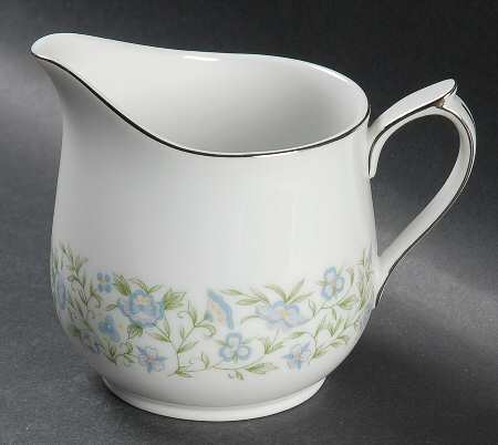 Promenade Creamer
