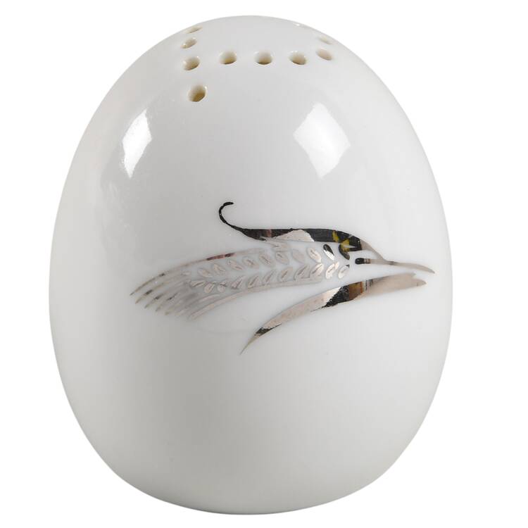 Full Crop Pepper Shaker