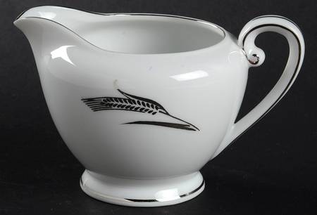 Full Crop Creamer