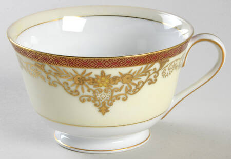 FUK13 Footed Cup by Fukagawa