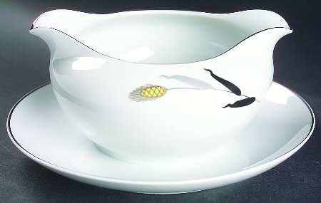 Gold Wave Gravy Boat with Attached Underplate