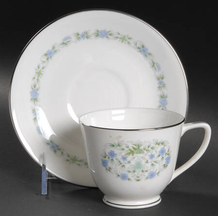 Josephin Footed Cup & Saucer Set