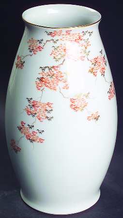 Maple (Coupe) 9" Vase
