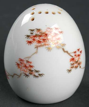 Maple (Coupe) Pepper Shaker