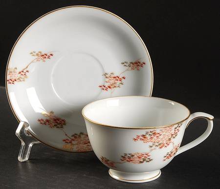Maple (Coupe) Footed Cup & Saucer Set