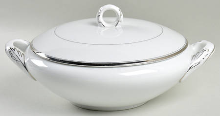 Platinum Round Covered Vegetable