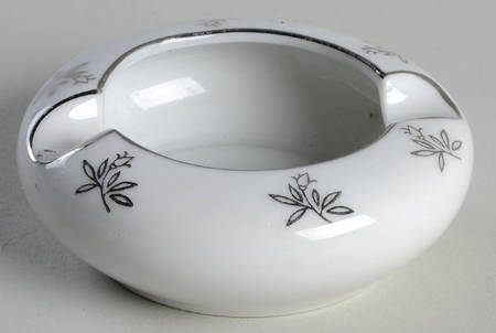 White Rose Small Ashtray by Fukagawa