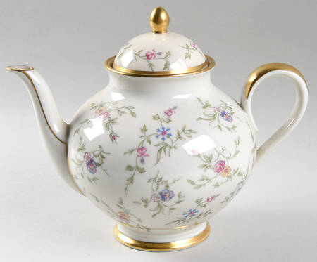 01695 Teapot & Lid