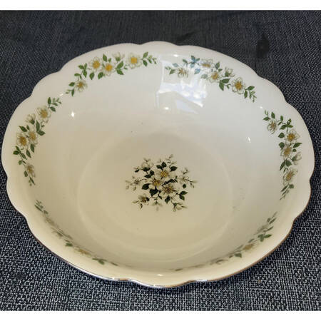 01721 8" Round Vegetable Bowl