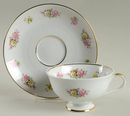 Bouquet Footed Cup & Saucer Set