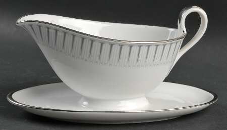 Colonnade Gravy Boat with Attached Underplate