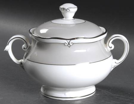 Fantasy (Old Brunswick) Sugar Bowl & Lid