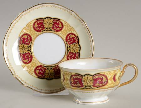 FUR13 Footed Cup & Saucer Set