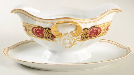 FUR13 Gravy Boat with Attached Underplate