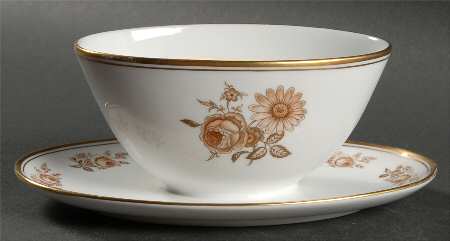 Gerverot Rose (Gold Verge) Gravy Boat with Attached Underplate