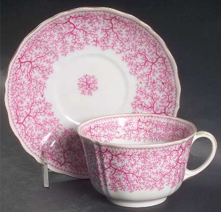 Park Lane Pink (Scalloped) Oversized Cup & Saucer Set