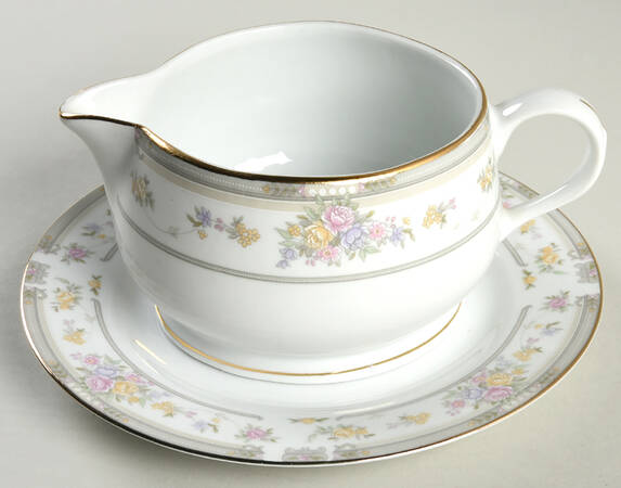 Southampton (Design Off Edge) Round Gravy Boat & Bread and Butter Stand