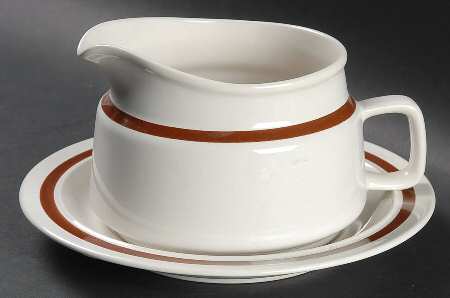 Clearbrook Gravy Boat & Underplate