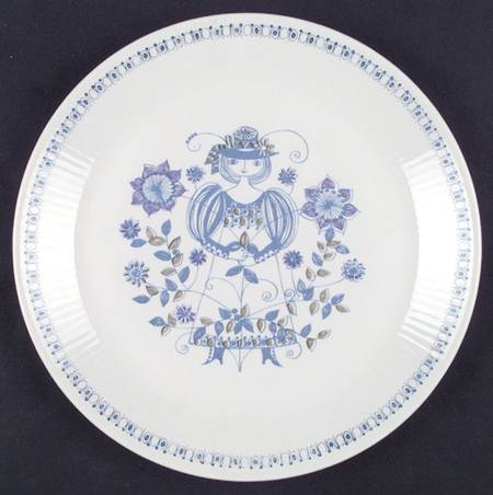 Lotte (Coupe) Dinner Plate by Figgjo (Norway)