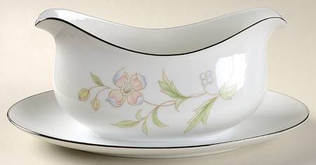 Cherbourg Gravy Boat with Attached Underplate