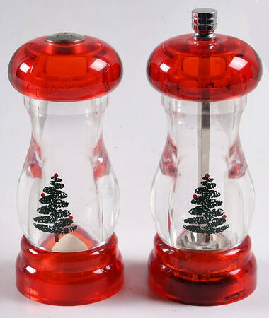 FUO5 Salt Shaker & Pepper Mill Set