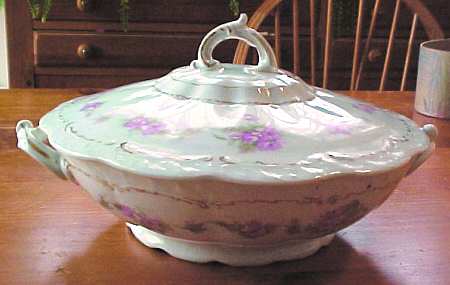St Regis Round Covered Vegetable