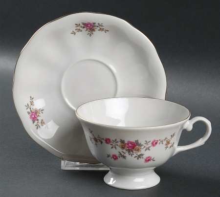 FAV16 Footed Cup & Saucer Set