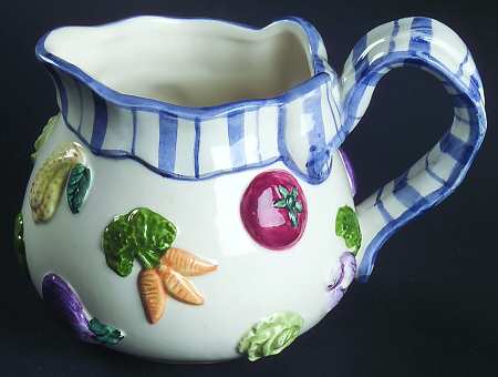 Petits Vegs Sculpted Creamer