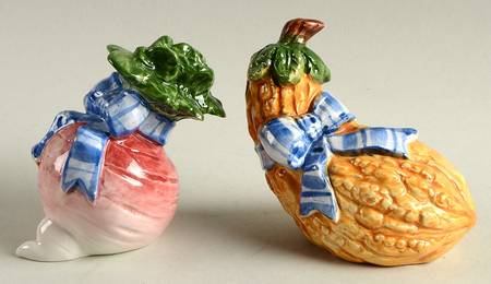 Petits Vegs Figural Salt & Pepper Set