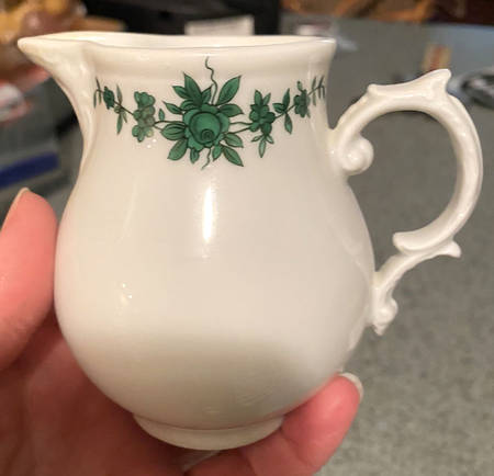 02762 Creamer