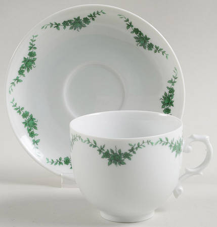 02762 Flat Cup & Saucer Set