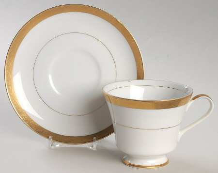 Laura Footed Cup & Saucer Set