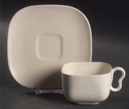 Metropolitan Ivory Flat Cup & Saucer Set