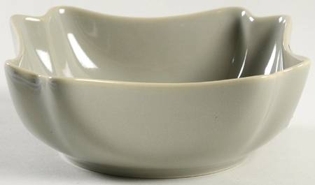 Total Color Spectrum Greige-Beige (Gray, Round) Scalloped Soup/Cereal Bowl