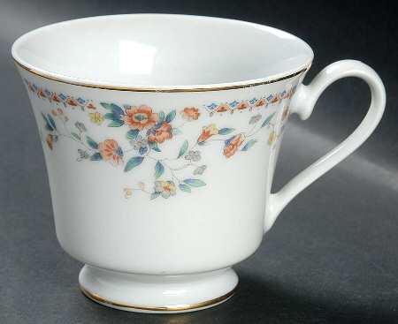 YSH31 Footed Cup