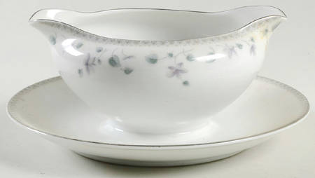 Elizabeth Gravy Boat with Attached Underplate