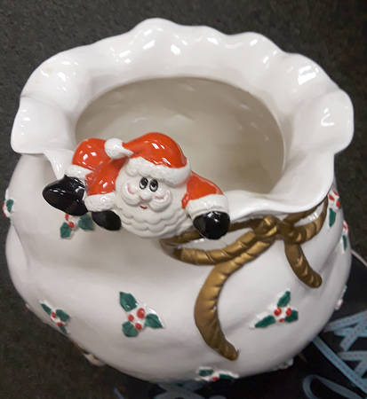 Old World Santa 7" Cachepot