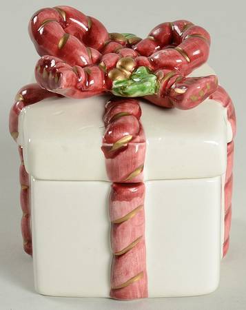 Old World Santa Square Box & Lid