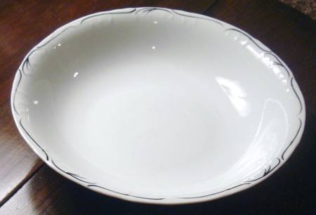 Simplicity 9" Round Vegetable Bowl