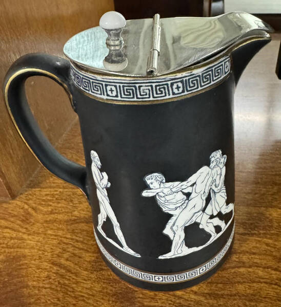Old Greek Syrup with Metal Lid