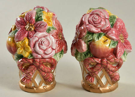 Father Christmas Figural Salt & Pepper Set