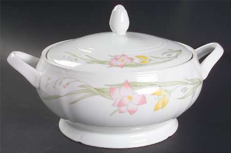French Garden (Porcelain) Round Covered Vegetable