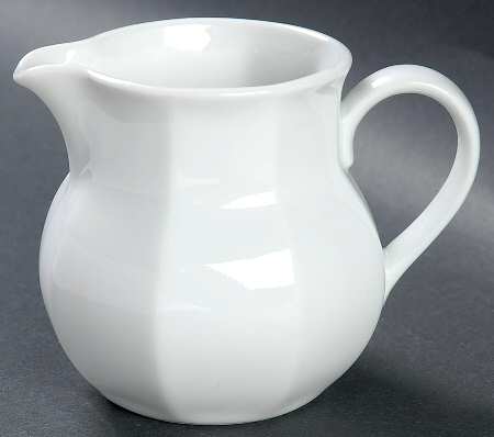 Blanche Oblique Creamer