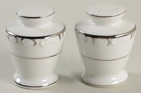 Barony Salt & Pepper Set